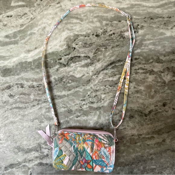 Vera Bradley all in one crossbody purse bag RFID protection 7”x4” - Picture 4 of 11